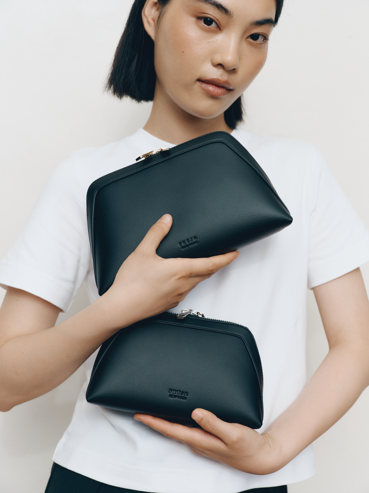 Travel Pouch 8 Black