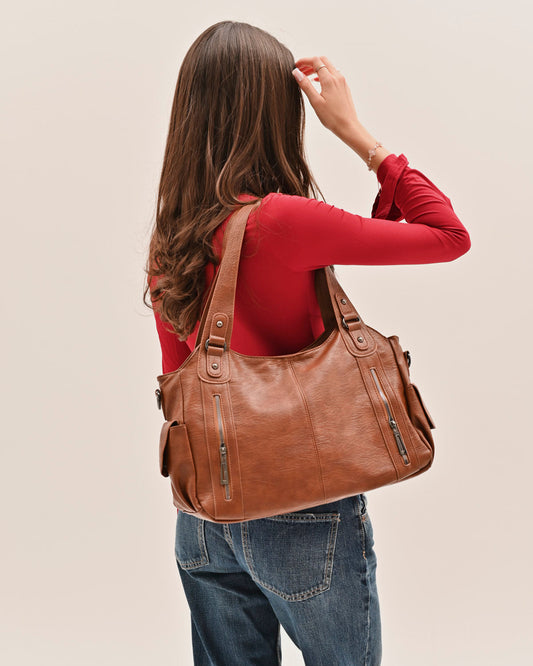 It girl Alessia - Camel