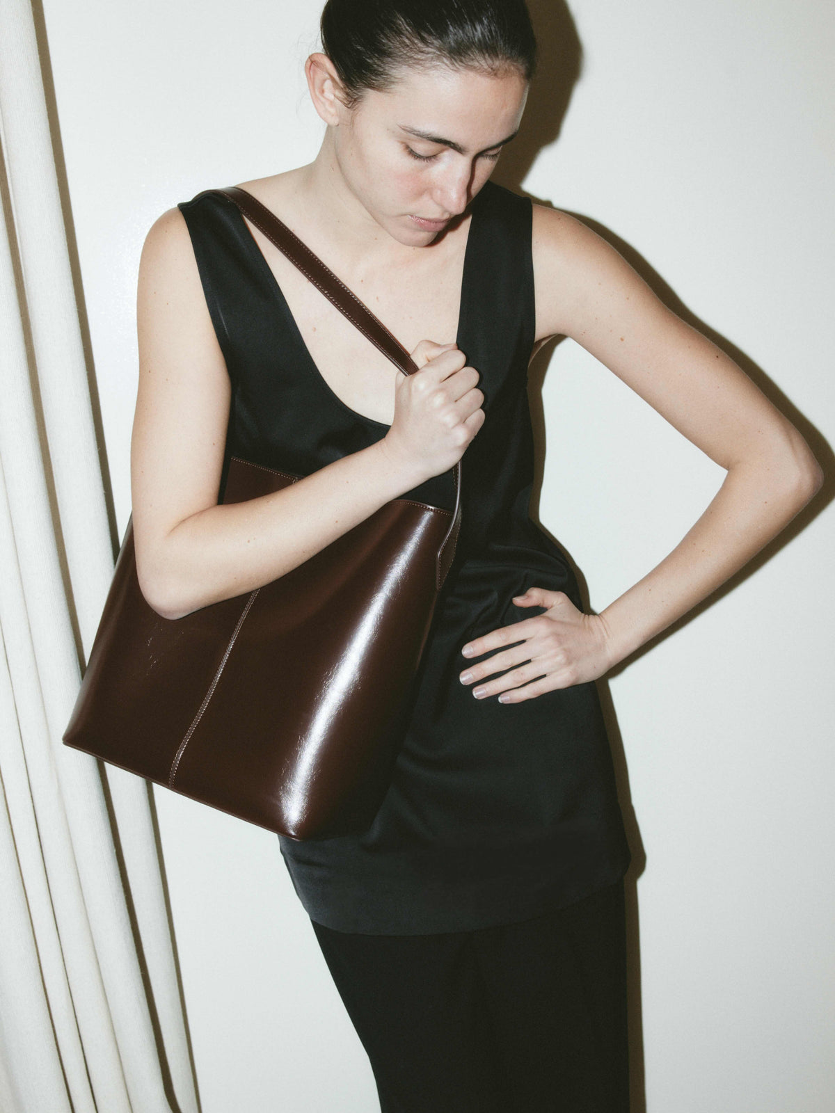Amelie Bag Raisin Gloss